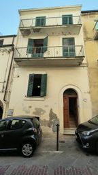 Thumbnail 4 bed town house for sale in Chieti, Lanciano, Abruzzo, CH66034