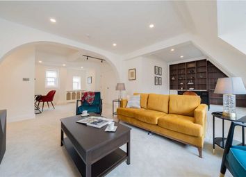 Thumbnail 4 bed flat to rent in George Street, London