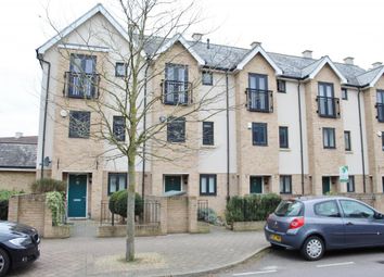 3 Bedroom Town house for rent