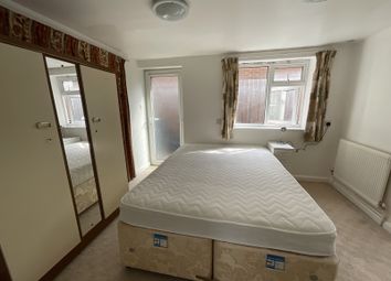 Thumbnail Room to rent in Queen Edith Way, Cambridge