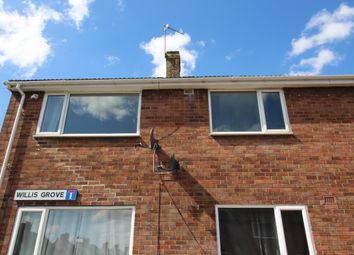 Thumbnail Flat to rent in Willis Grove, Bedworth, Warwickshire