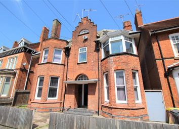Thumbnail 1 bed flat to rent in Clarendon Park Road, Leicester