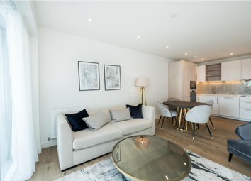 Thumbnail Flat for sale in Cavendish House N8, London,