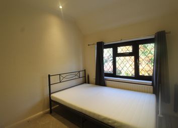 Thumbnail Room to rent in Woodside Road, Guildford
