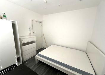 Thumbnail Room to rent in Chester Street, Reading