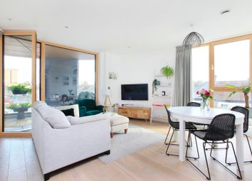 Thumbnail 2 bedroom flat for sale in Falcon Road, London