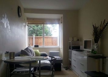 1 Bedrooms Terraced house to rent in Winchester Close, London E6