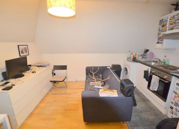 Thumbnail Studio to rent in Lavender Hill, London