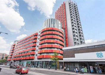 2 Bedrooms Flat to rent in Barking Road, Canning Town E16