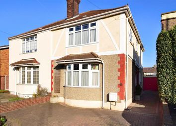 3 Bedrooms Semi-detached house for sale in North Street, Hornchurch, Essex RM11