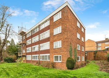 Thumbnail 3 bedroom flat for sale in Belmont Hill, St.Albans
