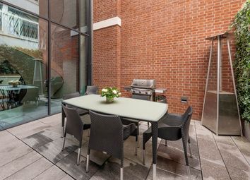 Thumbnail Town house for sale in Henry Moore Court, Chelsea