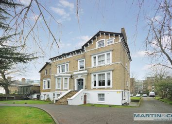 3 Bedrooms Flat for sale in Mattock Lane, London W5