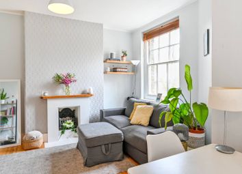 Thumbnail 1 bedroom flat for sale in Thornhill Road, Islington, London