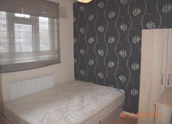 1 Bedrooms Flat to rent in Nestor House, Room 5, Old Bethnal Green Road, London E2