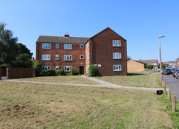 Thumbnail Flat for sale in Downfield Road, Cheshunt