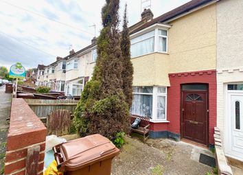 Thumbnail Terraced house to rent in St. Leonards Avenue, Chatham