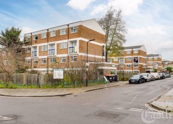 Thumbnail 3 bed maisonette for sale in Daubeney Road, London