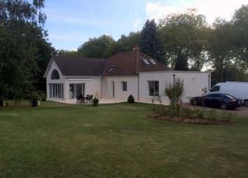 Thumbnail 3 bed villa for sale in Pouilly-Sur-Loire, Ni&egrave;vre, France