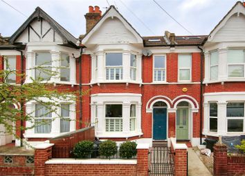3 Bedrooms Semi-detached house for sale in Ravensbury Road, London SW18