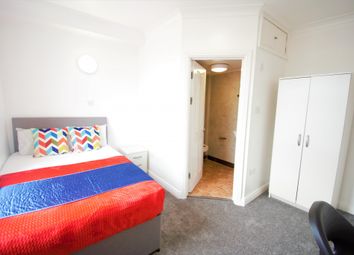 Thumbnail Room to rent in Devonport Road, London