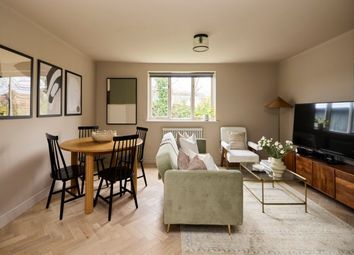 Thumbnail Flat to rent in Varsity Drive, Twickenham