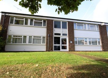 Thumbnail Flat to rent in Greenfields, Maidenhead