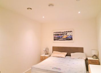 Thumbnail 1 bed flat to rent in High Street, Slough