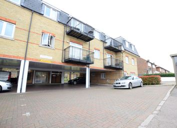 1 Bedrooms Flat to rent in Manford Way, Chigwell IG7