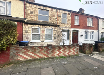 Thumbnail 4 bed terraced house to rent in Kingsway, Enfield