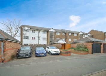 Thumbnail 1 bed flat for sale in St. Andrews, Bracknell