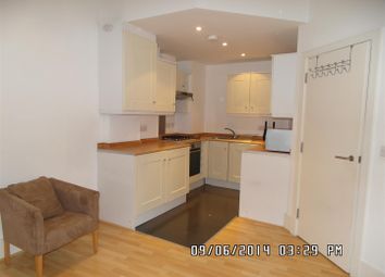 Thumbnail Flat to rent in Henriques Street, London