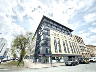 Thumbnail 1 bed flat to rent in Kent Road, Charing Cross, Glasgow