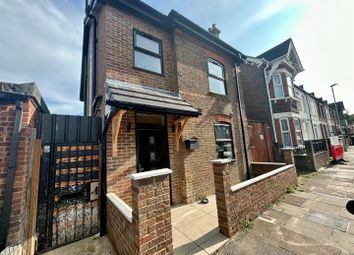 Thumbnail Detached house to rent in Granville Road, Luton