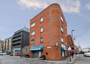 Thumbnail 2 Bed Terraced House To Rent In Raven House 59 Raven Row London Thumbnail 2 Bed Terraced House To Rent In Raven House 59 Raven Row London