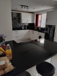 Luton - 1 bed semi-detached house to rent