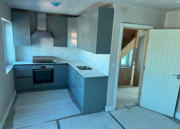 Thumbnail Maisonette to rent in Chatsworth Road, Yeading, Hayes