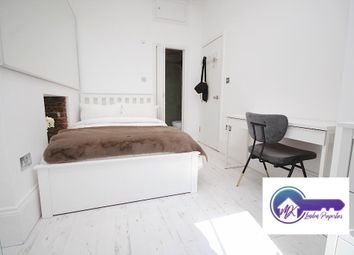 Thumbnail Room to rent in Mortimer Cresent, London