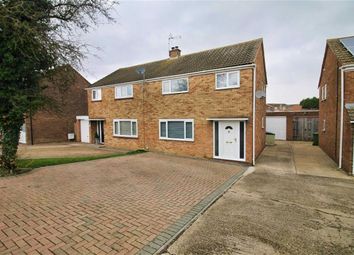 3 Bedrooms Semi-detached house for sale in Forfar Drive, Bletchley, Milton Keynes MK3