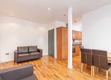 2 Bedrooms Flat to rent in Somerford Grove, London N16