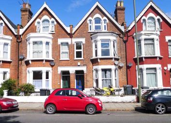 Thumbnail Flat to rent in Friern Barnet Road, New Southgate, London
