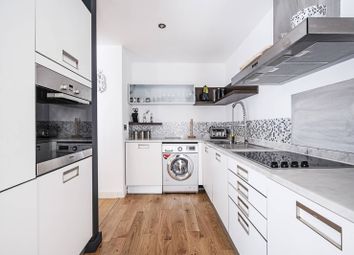 Thumbnail 2 bed flat for sale in Featherstone Street, City, London