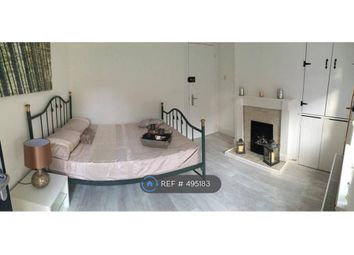 Room To Rent In Woodside Road Tonbridge Tn9 Zoopla