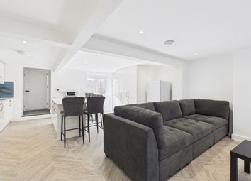 Living Room / Kitchen