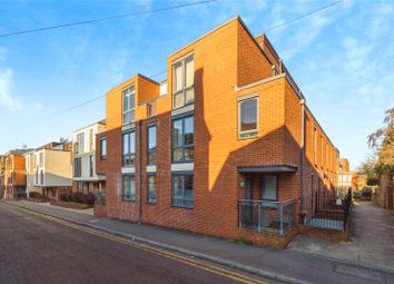 Thumbnail Flat for sale in Martyr Road, Guildford
