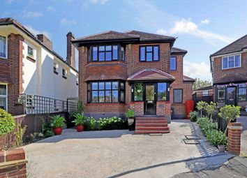 Thumbnail Detached house for sale in Starling Close, Buckhurst Hill