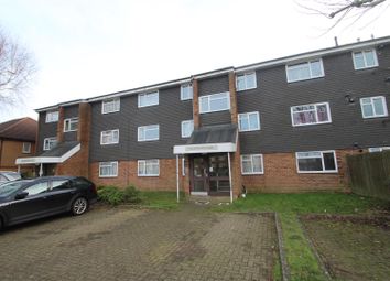 Thumbnail 2 bed flat to rent in Cuffley Court, Woodhall Farm, Hemel Hempstead