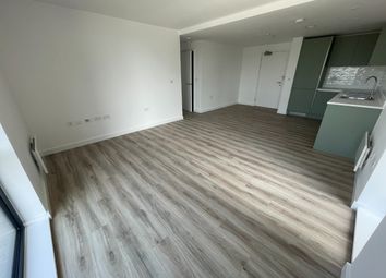 Thumbnail 2 bed flat to rent in Kimpton Road, Luton, Bedfordshire