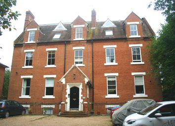 2 Bedrooms Flat to rent in Kingsley Court, New Dover Road, Canterbury CT1