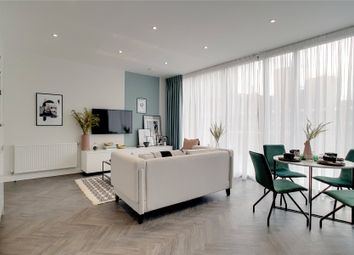 2 Bedrooms Flat for sale in Legacy Wharf, London E15